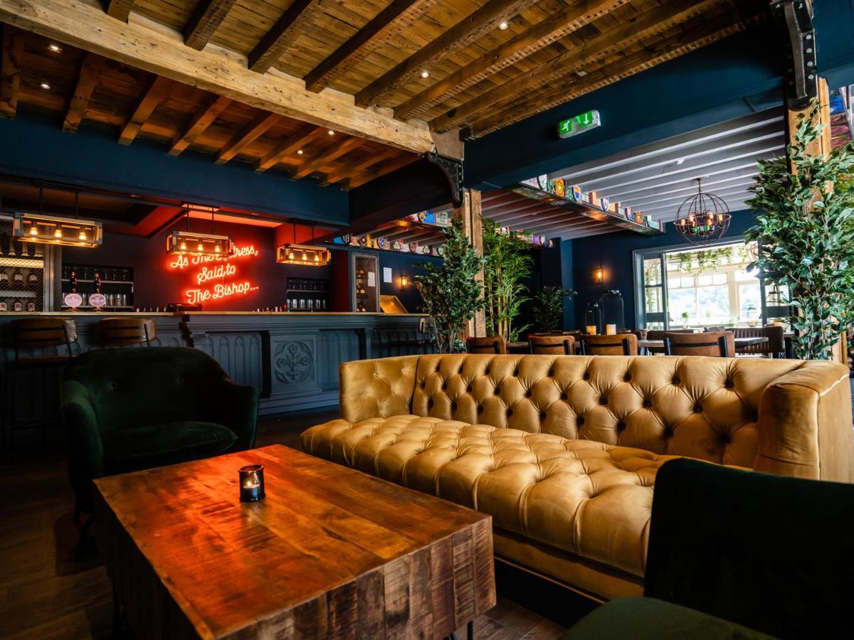 The Vicarage Freehouse & 4* Holmes Chapel