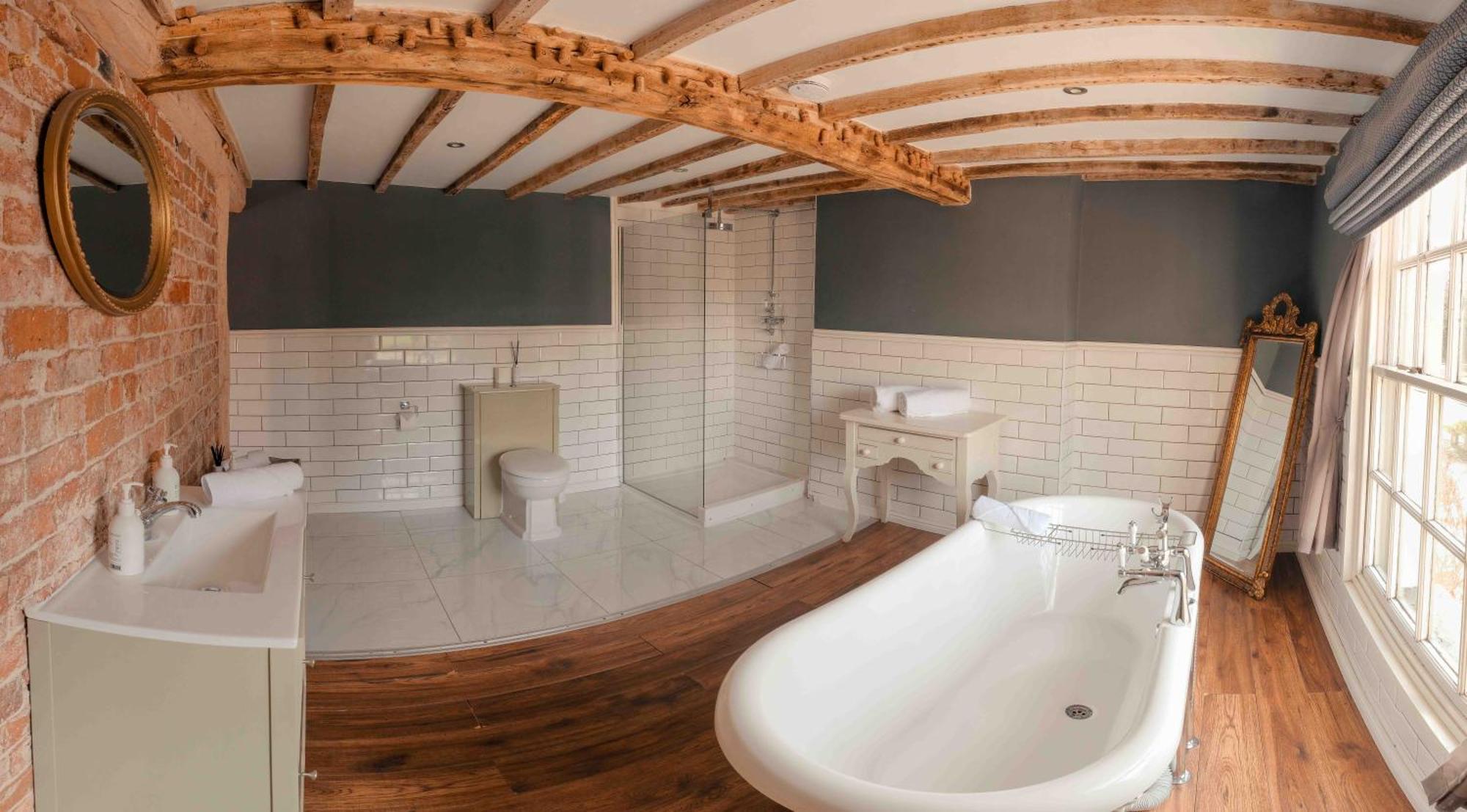 The Vicarage Freehouse & 4*