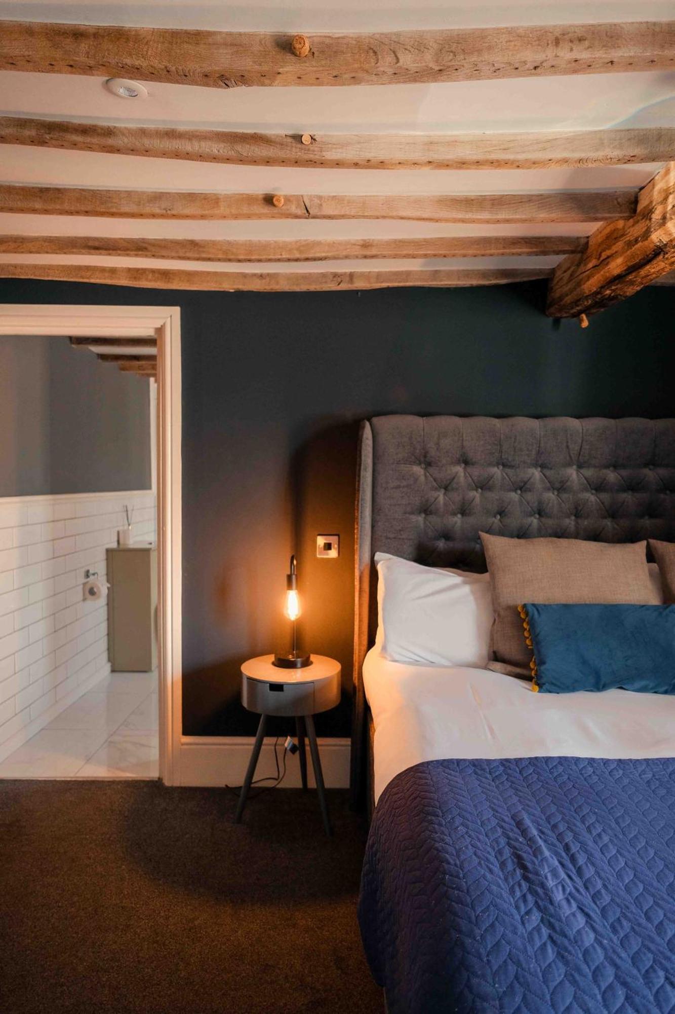 The Vicarage Freehouse & 4*