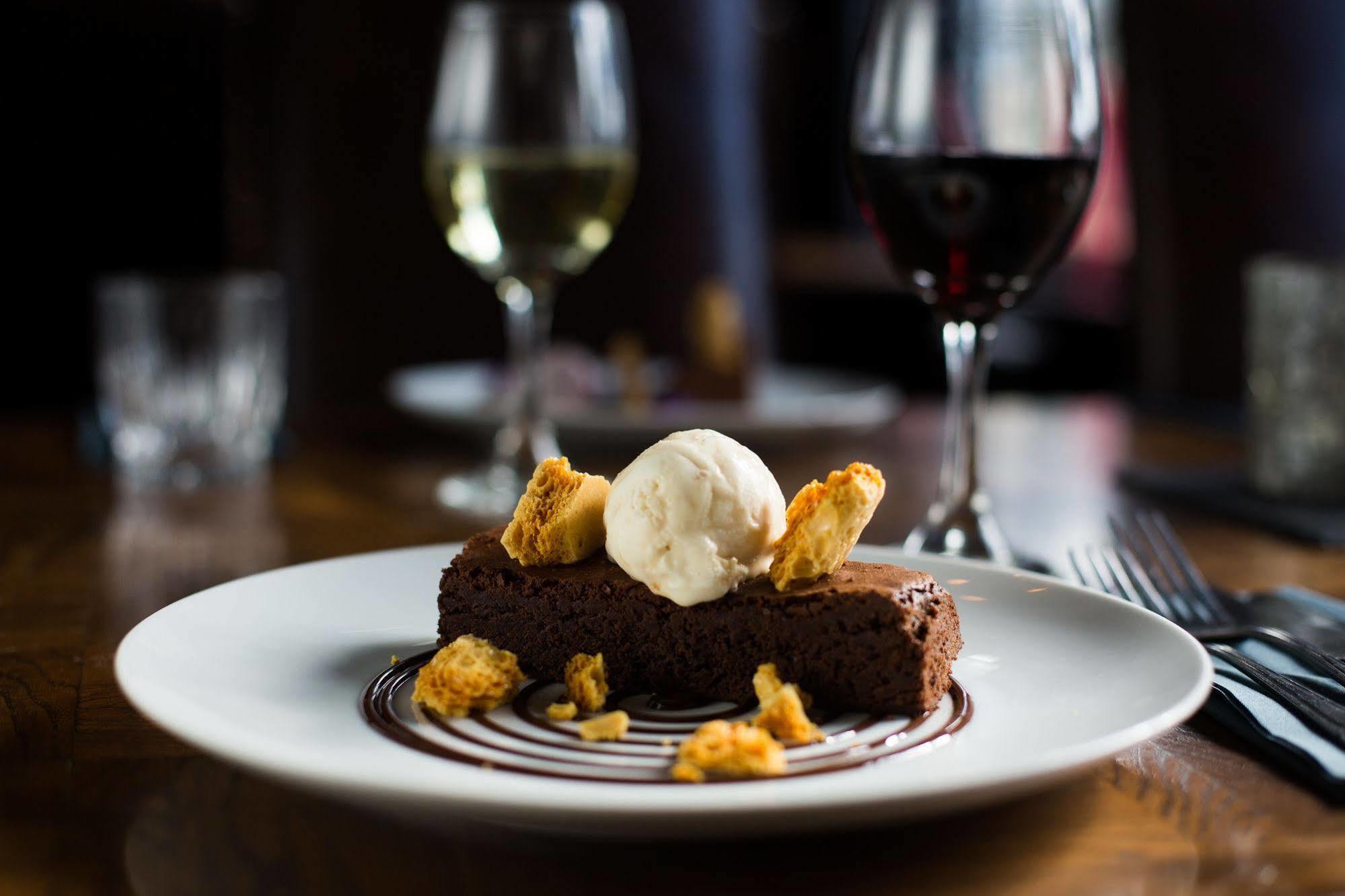 The Vicarage Freehouse & Hotel 4*