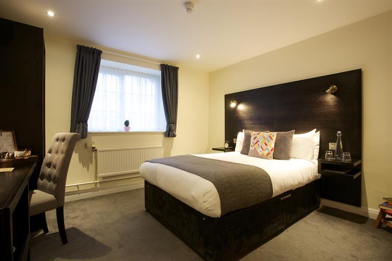 The Vicarage Freehouse & Holmes Chapel